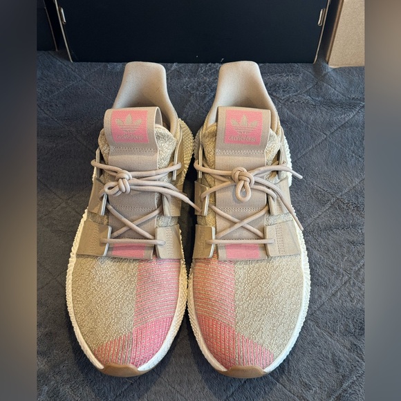 ADIDAS MEN PROPHERE BEIGE. SIZE 13. PRE-OWNED KEPT IN VERY GOOD CONDITION. - Picture 3 of 4